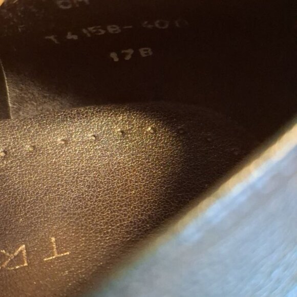 Trotters Ash Loafers - Women's Navy Leather Closed-Toe Slip-On - Size 6M - Picture 6 of 6